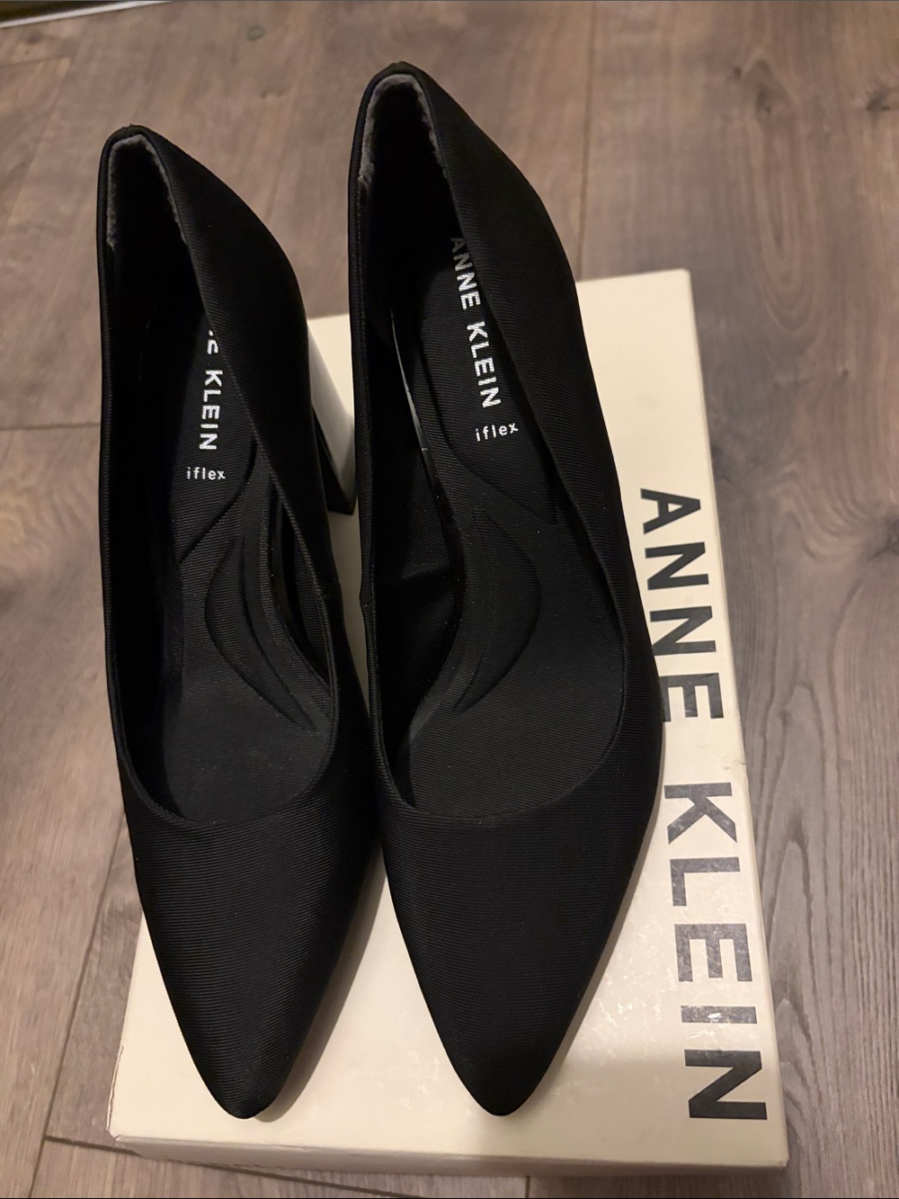 Anne Klein Black Pointed-Toe iFlex Heels